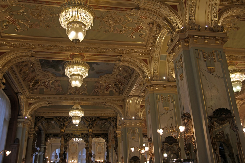 Columns, Ceiling and Chandeliers
